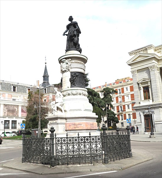 126-Памятник Марии Кристине де Бурбон